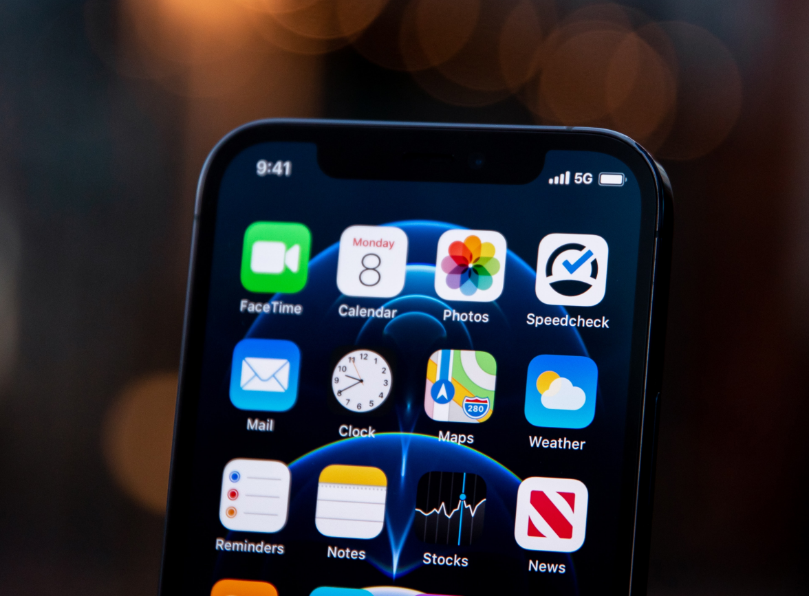 新县苹果手机维修分享为什么 iPhone 12 在冬季会自动关机 