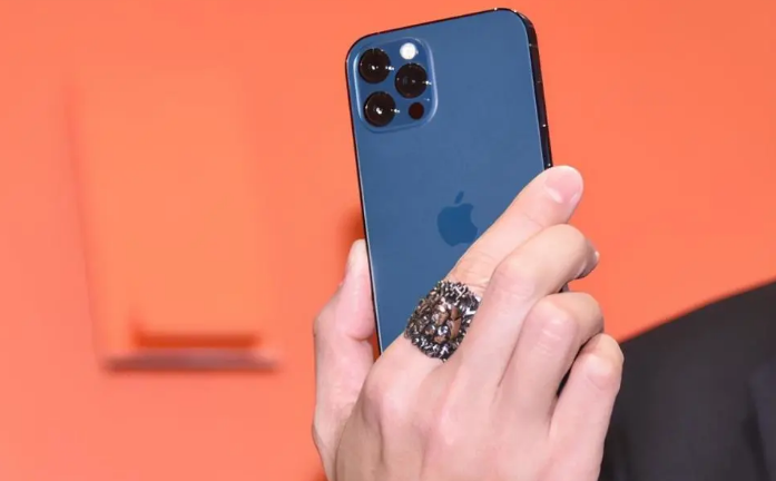 新县苹果手机维修分享iPhone12系列重启方法教程 
